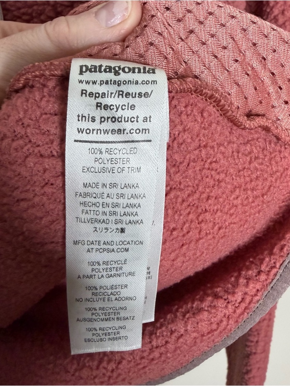 Patagonia | Women’s Retro Pile Fleece Marsupial Pullover, Md - Picture 6 of 13